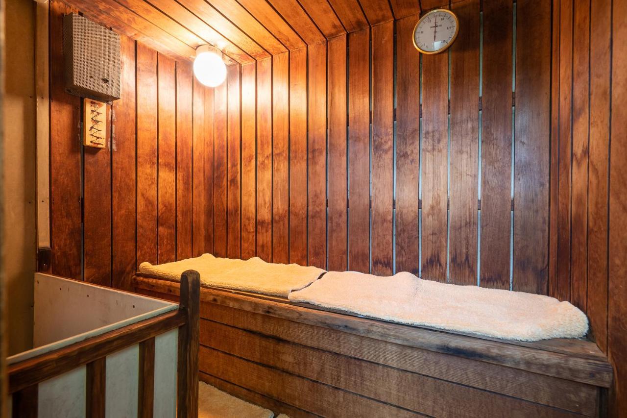 OYO Hotel TETORA Akabane Tokió Kültér fotó